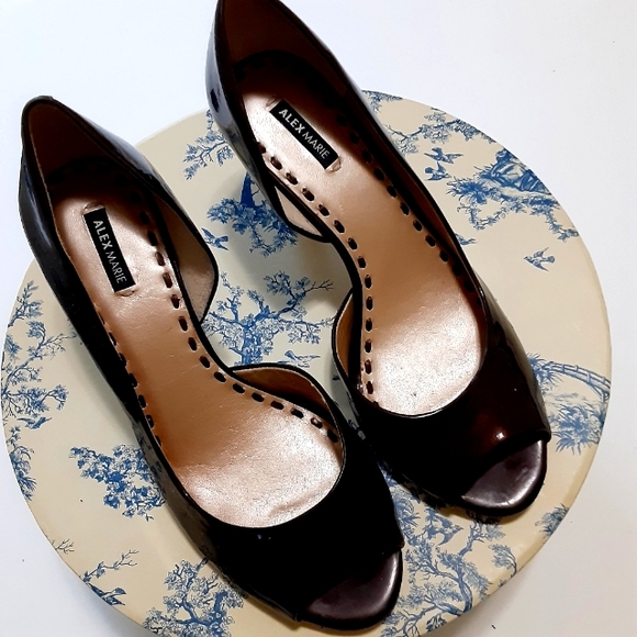 ALEX MARIE Brown Patent Open Toe Heels 7 1/2 M - Picture 3 of 10